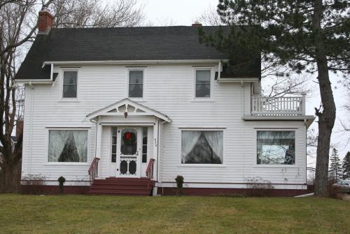 Showing front elevation; Province of PEI, 2007