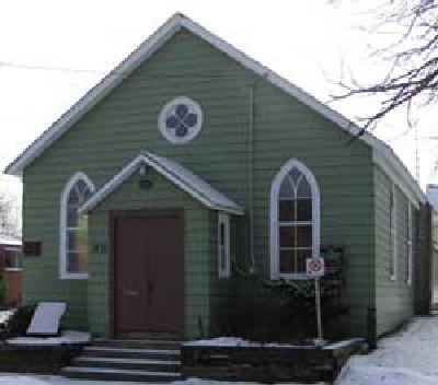 The chapel was moved by log rollers to its present Peer Street location in 1890.; City of Niagara Falls
