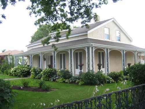 View of the Oswald House and garden; D. Fotherinham, 2011