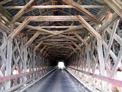 Pont couvert de Saint-Edgar; Ministère de la Culture, des Communications et de la Condition féminine, Jean-François Rodrigue, 2005