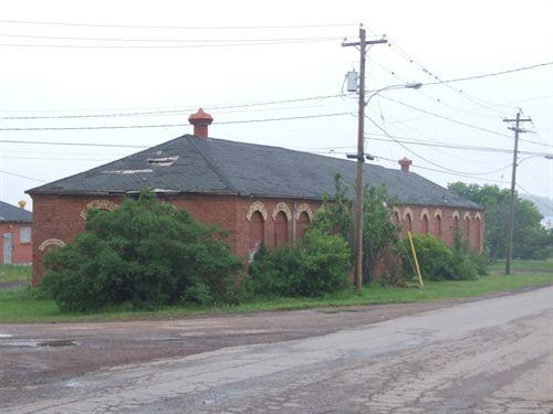 Front and west elevations, Lamp Cabin Building, Springhill, Nova Scotia, 2007.; Heritage Division, NS Dept. of Tourism, Culture and Heritage, 2007.