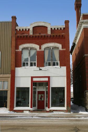 Primary elevation, from the east, of the Nelson Butt Building, Carberry, 2007; Historic Resources Branch, Manitoba Culture, Heritage, Tourism and Sport, 2007