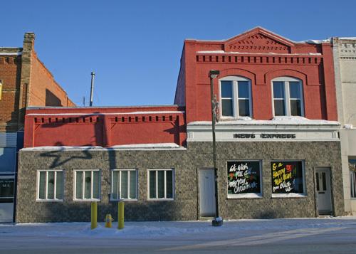 Primary elevation, from the west, of the Carberry News Express Building, Carberry, 2007; Historic Resources Branch, Manitoba Culture, Heritage, Tourism and Sport, 2007