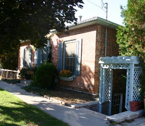 Corner view; Susan Schappert, 2007