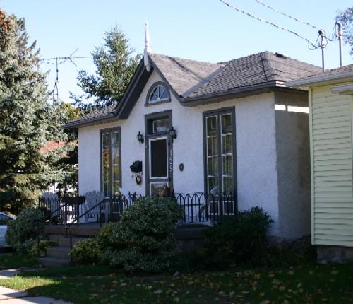 Front facade, northwest corner; Susan Schappert, 2007